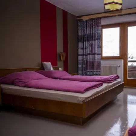 Alpakahof Apartman Serfaus